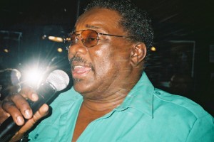 cnv00023_6 Bobby Jones at Lees Unleaded Chicago, 21 June 2005